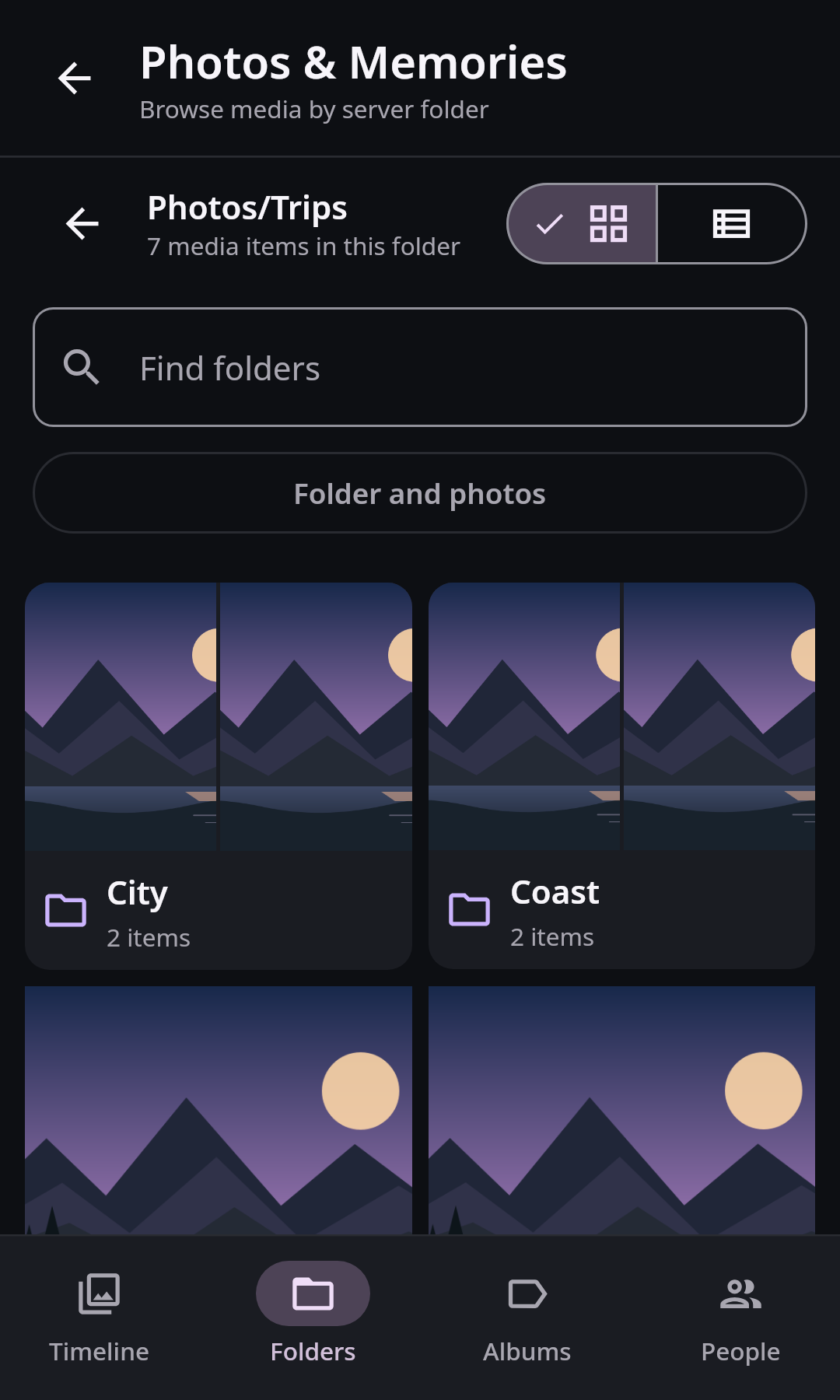 Photos Folder browser: Trip folder in grid view